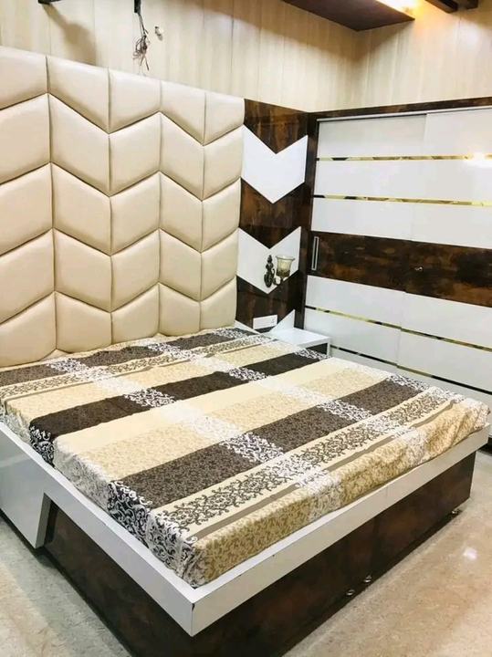 Wooden Almira and bed uploaded by Anushka furniture and carpenter on 2/21/2023