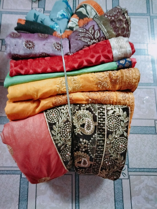 Product image of Mix lot sarees, price: Rs. 150, ID: mix-lot-sarees-2b5d646c