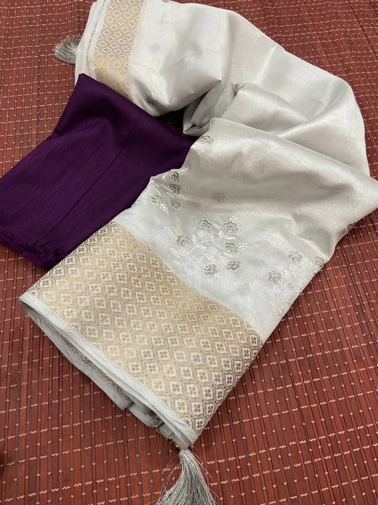 _*Fresh Arrival🔥🔥*_

Beautiful Cotton Weave Border And Multy Thread Work With Bangalori Blouse 

_ uploaded by Vishal trendz 1011 avadh textile market on 2/23/2023
