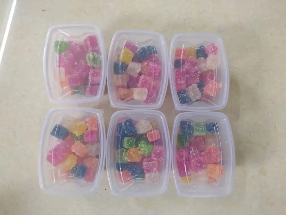 Post image I want 2000 pieces of Jelly cube sugar coated  at a total order value of 10000. Please send me price if you have this available.