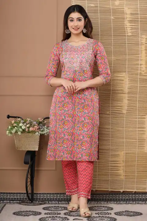 Woman attractive multipink 3pc suit  uploaded by Prakesh creation on 2/23/2023