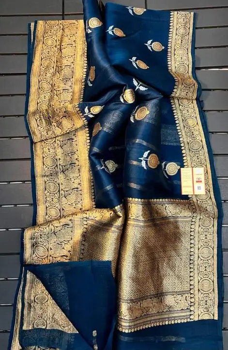 Pure banarsi silk organza saree. Best quality . Any time available uploaded by Zeenat febric  on 2/23/2023