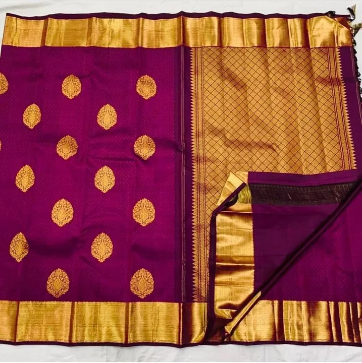 Soft lichi silk rich Pallu saree uploaded by DUDHAT Impax on 2/24/2023