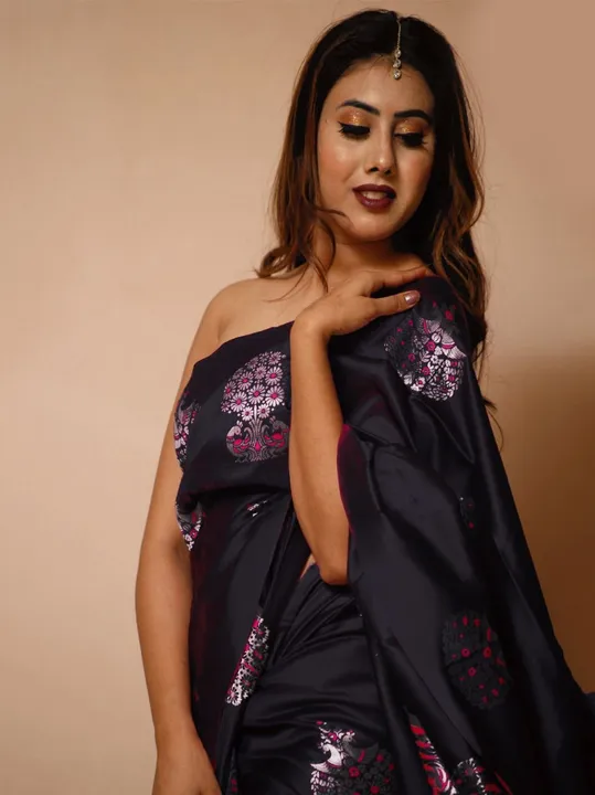 Beautiful soft lichi silk saree uploaded by DUDHAT Impax on 2/24/2023