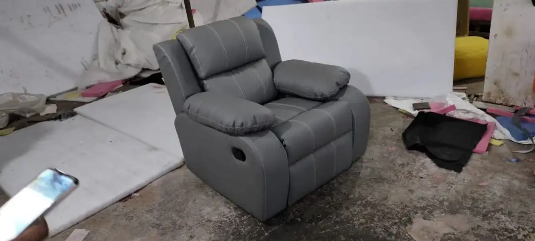 1 seater Reclainer  uploaded by MODERN FURNISHINGS on 6/2/2024