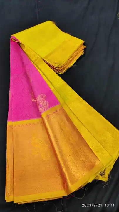 Post image *100%✓ same as above picture*
👆👆👆👆👆👆👆👆
👉👉 *Handloom  kuppadam  pattu  All-over  full  Jarry Worked kanchi border*  sarees... 

👕with Contrast *blouse* and *Rich Pallu*
.
.
.
👉Good Quality, No Damage

👉👉👉Price:  ₹ *4,000 ( free shipping*)