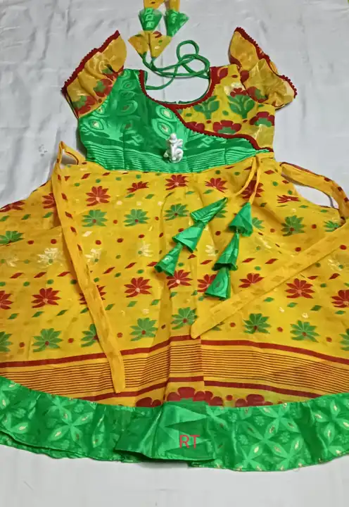 Frock uploaded by Mithai collections on 2/25/2023