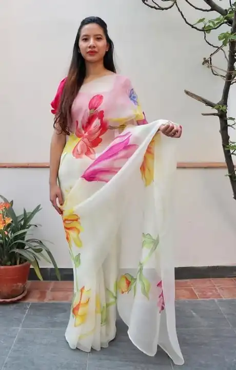 

*Saree Fabric* - Soft Gorgette (5.50 meter)

*Work* - Digital Print

*Blouse* - Plain Bangalory Sa uploaded by Vishal trendz 1011 avadh textile market on 2/25/2023