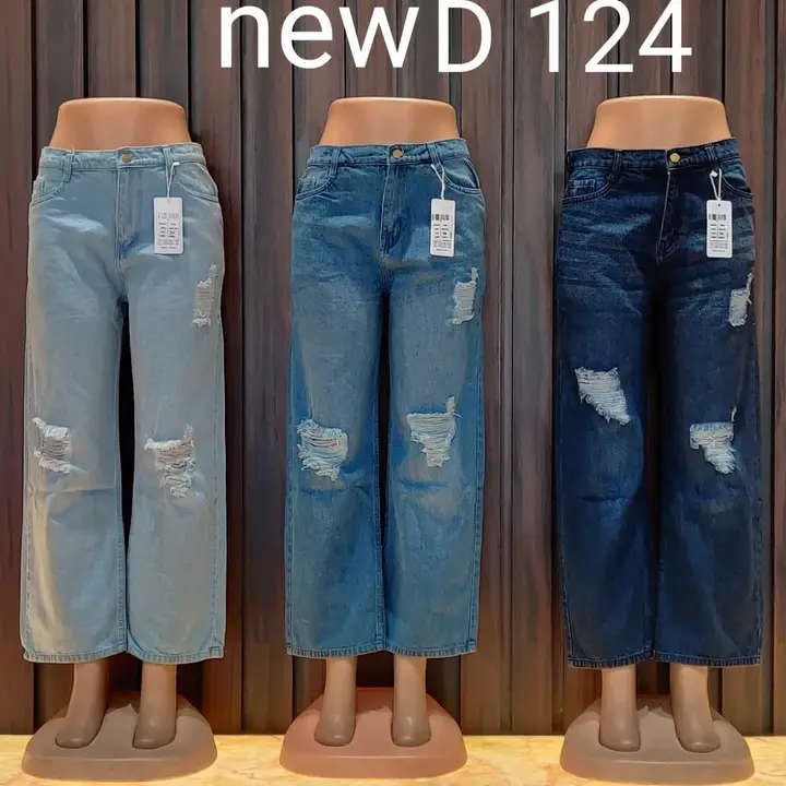 Ladies mom fit jeans uploaded by Tirupati garments on 5/31/2024