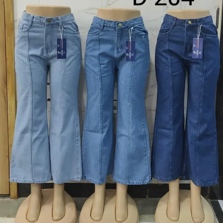 Ladies mom fit jeans uploaded by Tirupati garments on 2/25/2023