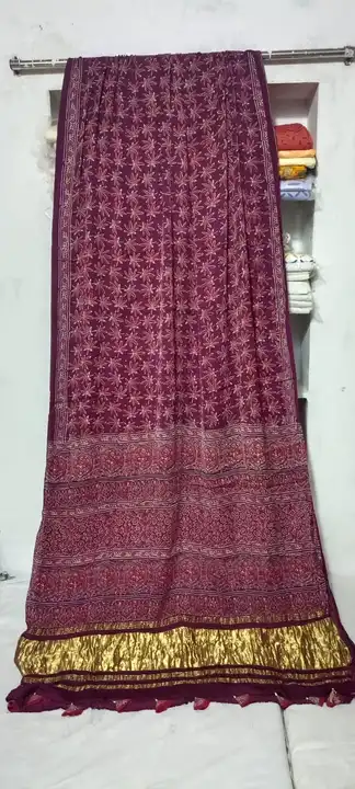 Ajrakh print hand block mulmul cotton saree

 uploaded by HEMA ART AND CRAFT on 2/25/2023