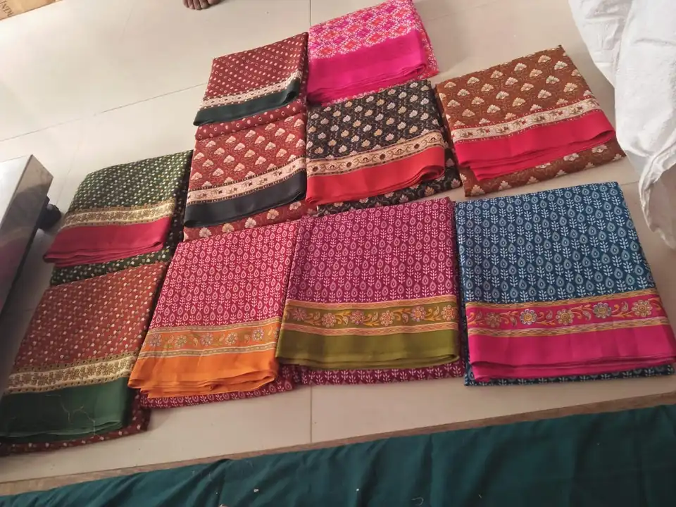 Designer dupatta
Slub Synthetic cloth 
2.5 to 2.75 meter cut
Rate: 50/_ uploaded by Ridhi Sidhi Creation 9512733183 on 2/25/2023