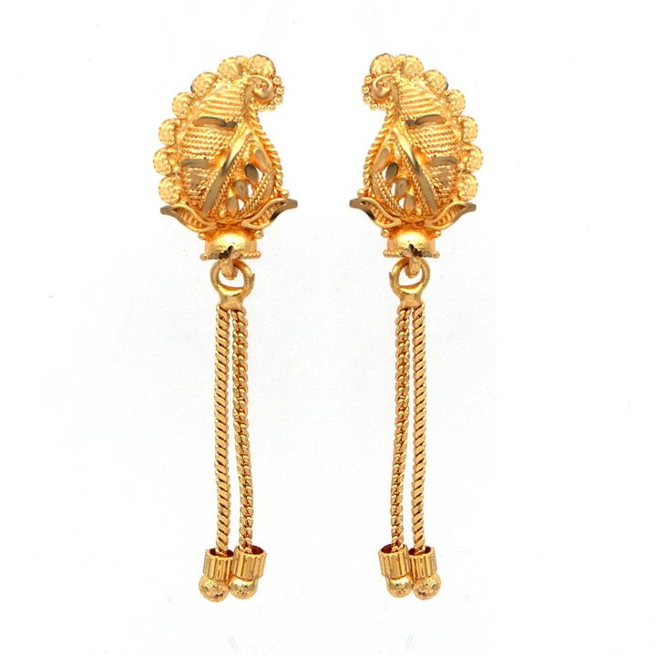 Beautiful golden earring uploaded by Dev Enterprises on 2/26/2023