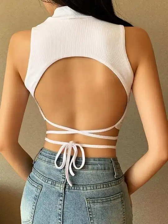 Backless top  uploaded by The Style Club on 2/27/2023