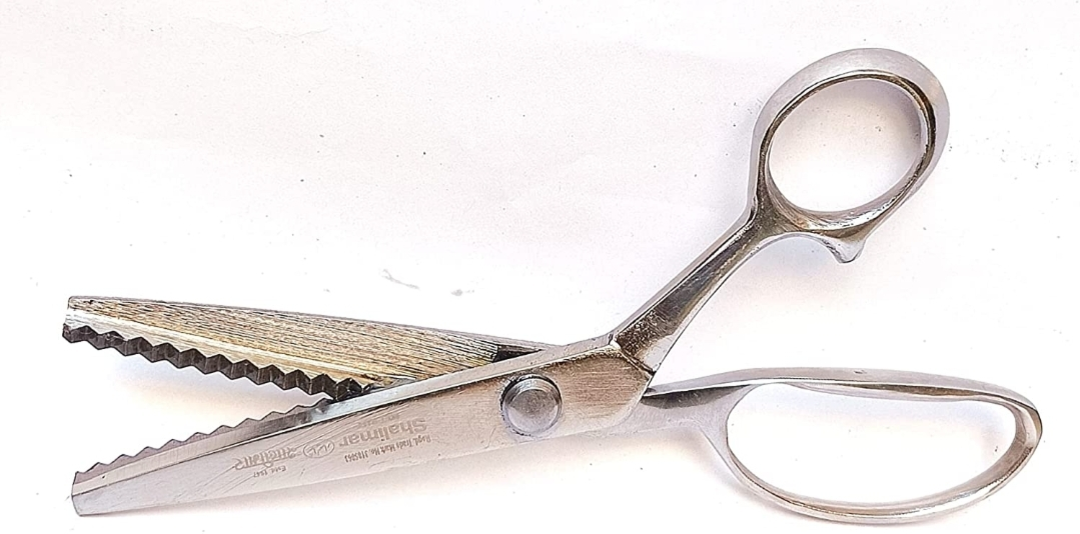 Professional zig zag pinking scissors uploaded by business on 2/27/2023