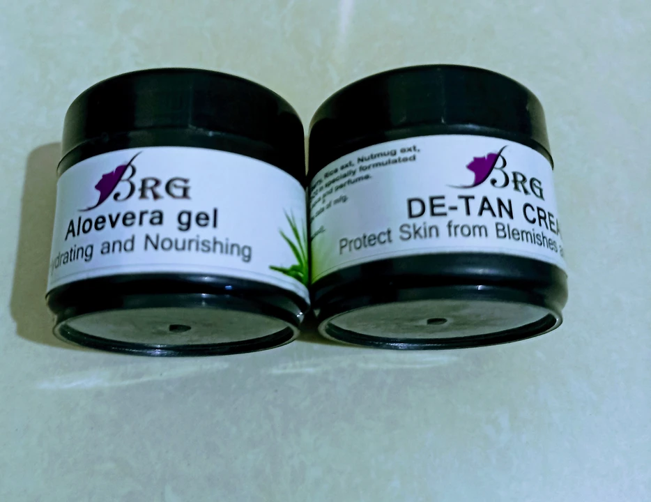 PIGMENTATION CREAM AND ALOVERA GEL 25GM uploaded by JVP HERBAL COSMETIC on 2/27/2023