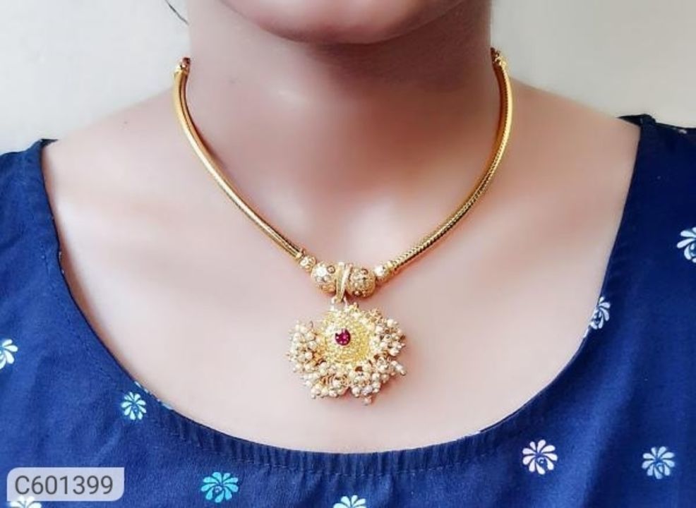 Post image *Catalog Name:* Beauteous Gold Plated Necklaces Thushi

Normal Price ₹ 377/- --27% डिस्काउंट= 
पाइए ₹275/- में

*Details:*
Description: It has 1 Thushi
Material: Alloy 
Size: One Size 
Work: Pearls 
Designs: 1

💥 *FREE Shipping* 
💥 *FREE COD* 
💥 *FREE Return &amp; 100% Refund* 
🚚 *Delivery*: Within 7 days 
Shop link
https://www.mydash101.com/Shop40797660