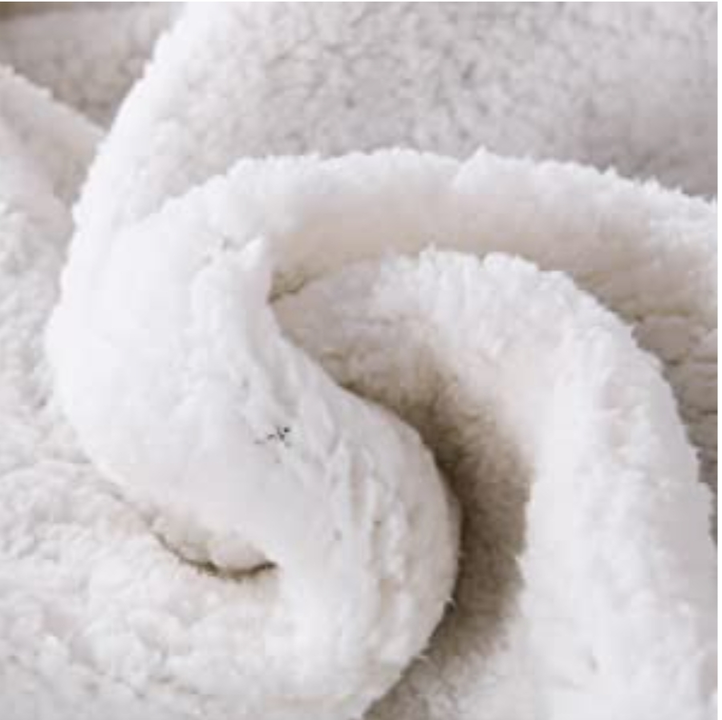 Falleno and white sherpa blanket  uploaded by Amit Handicrafts on 2/28/2023