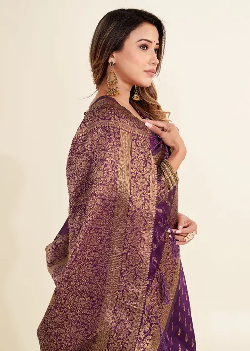 Banarasi Silk Saree  uploaded by KQueen Fashion  on 2/28/2023