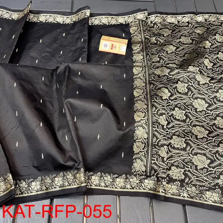 RFP

Banarasee pure Handloom  katan silk 

Weaved with resham bootis with creamish gold uploaded by Shree's collection on 2/28/2023