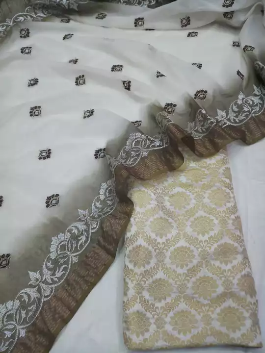 Banarasi pure Chamderi Silk Dyeble Suite uploaded by business on 3/1/2023