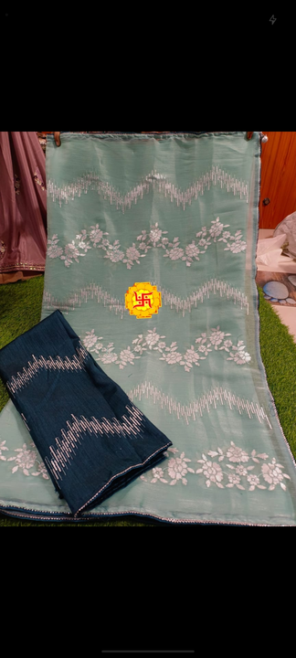 Post image I want 1 pieces of Saree at a total order value of 500. I am looking for Need same saree anyone is having plz rply me. Please send me price if you have this available.