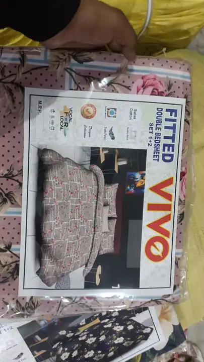 Fitted bedsheet uploaded by Shyam Sunder & Co. on 3/2/2023