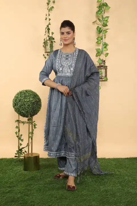 💃Today New Lounch 🎉LOOK A COOL PRETTIEST in stret cut a_line💫Kurta_pent with dupatta(3 pice)👌*Su uploaded by Utsav Kurti House on 3/2/2023