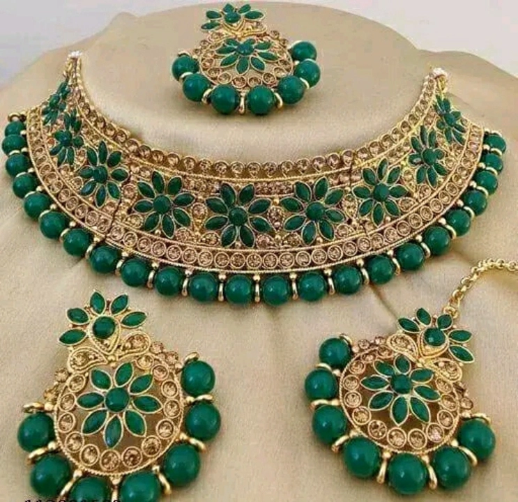 Alloy Gold-plated Jewel Set
Name: Alloy Gold-plated Jewel Set
Base Metal: Alloy
Plating: Gold Plated uploaded by Poonamshop on 3/4/2023