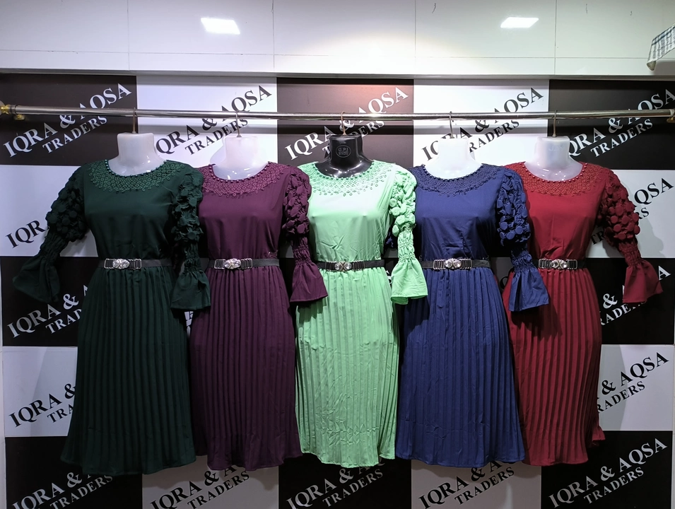 KILLER FRONT LACE BUBBLE PLATING MIDI WITH BELT uploaded by IQRA AND AQSA TRADERS on 5/10/2024