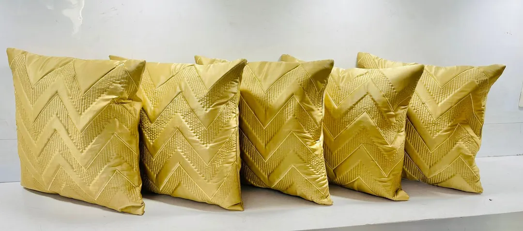 Zig zag cushion cover  uploaded by business on 3/7/2023