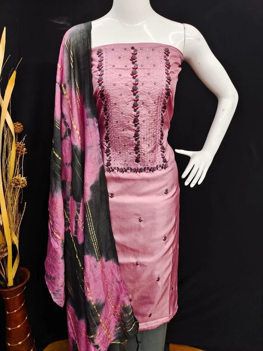 Product image of Beautiful dress material, price: Rs. 599, ID: beautiful-dress-material-e913d888