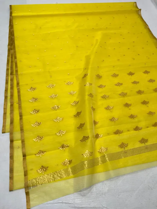 Post image I want 1 pieces of Chanderi katan silk saree  at a total order value of 6500. I am looking for Handloom chanderi katan silk saree with Chanderi katan silk 6.5 mtr handloom sarees.
.
.
To purchase. Please send me price if you have this available.