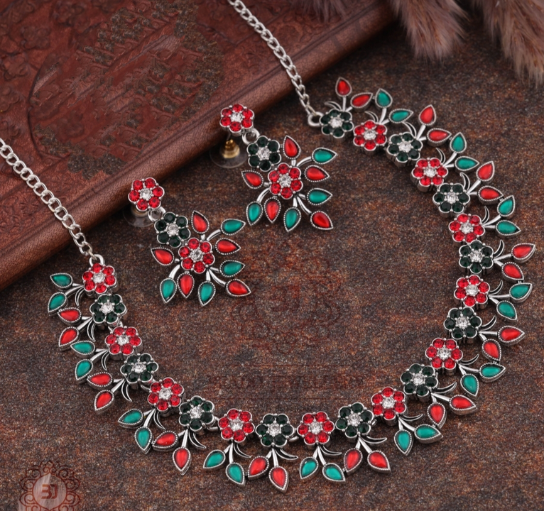 New necklace  uploaded by SWARA COLLECTION  on 3/8/2023