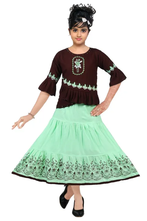 Top skirt green  uploaded by Fashion crown on 5/13/2024