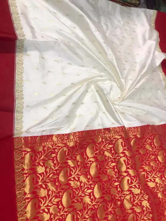 Product image with price: Rs. 710, ID: white-red-gadwal-silk-saree-1a20358f