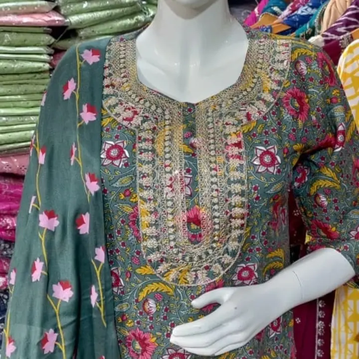 Kurti uploaded by PANIHARI COLLECTION CENTRE on 3/8/2023