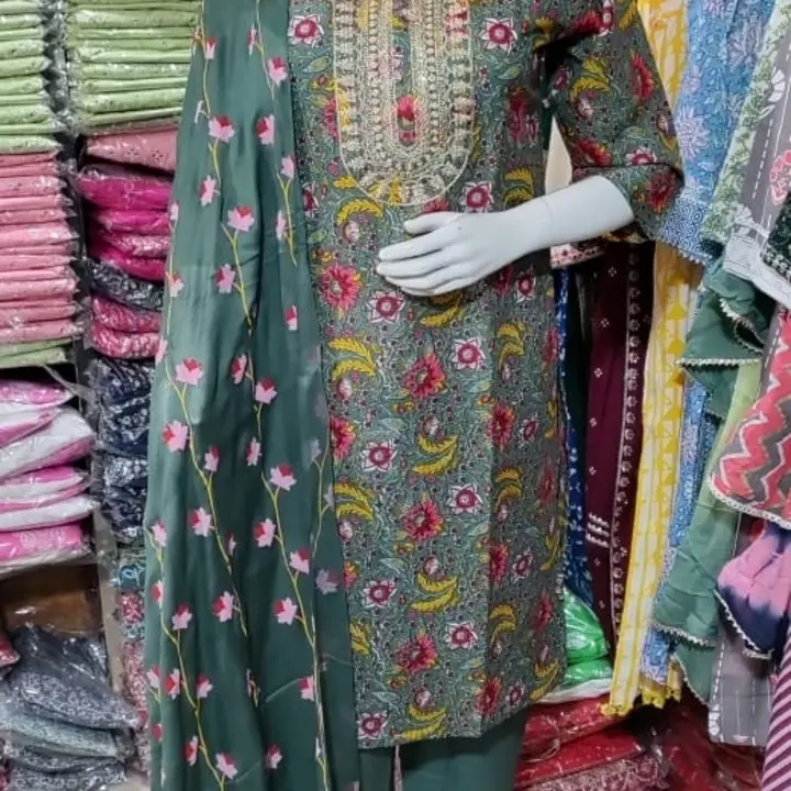 Kurti uploaded by PANIHARI COLLECTION CENTRE on 3/8/2023