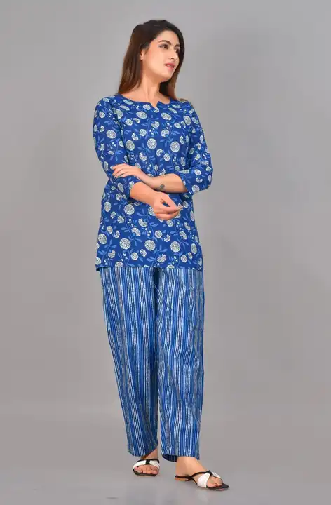 Night suit TOP BOTTOM
Fabric Cotton
Size- M L XL XXL
Length-29"+
*Rate - 570+shiy* uploaded by Saiba hand block on 3/10/2023