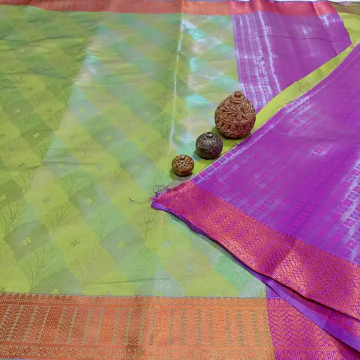 Banarasi tapeta silk soft smooth fabrics saree  uploaded by Zainab fashion on 3/10/2023
