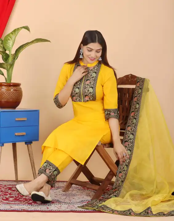 Women yellow lurex fabric kurta pant set uploaded by Karagwals fab on 3/10/2023