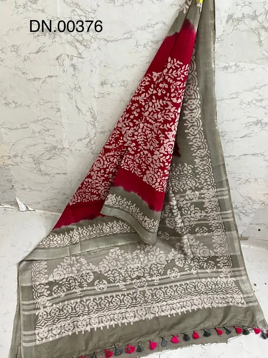 Cotton linen Batique print Saree 

 uploaded by silk  saree on 3/10/2023