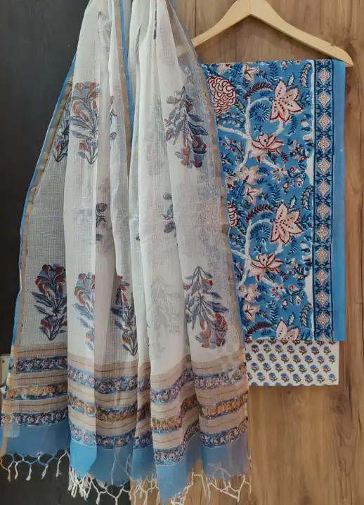 🥰🥳🥰🥳

Traditional Hand Block Printed

Cotton Suit Set
👉 *With Pure Cotton Kota Doriya Dupatta*
 uploaded by Roza Fabrics on 3/11/2023