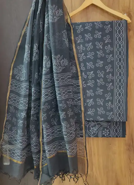 🥰🥳🥰🥳

Traditional Hand Block Printed

Cotton Suit Set
👉 *With Pure Cotton Kota Doriya Dupatta*
 uploaded by Roza Fabrics on 3/11/2023