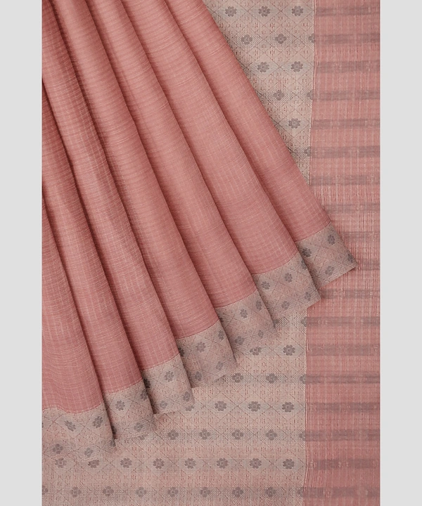 Cotton saree 🥻  uploaded by GOLDEN FLOWER on 3/11/2023