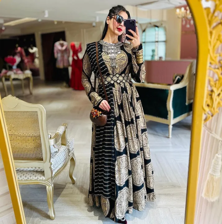 ♥️ PRESENTING NEW DESIGNER PRINTED ANARKALI GOWN ♥️

♥️ GOOD QUALITY PRINTED GEORGETTE OUTFIT

# FAB uploaded by Divya Fashion on 3/12/2023