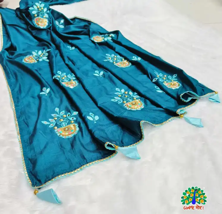Dola silk saree hand embroidery butta  uploaded by Trupti Creation on 3/12/2023