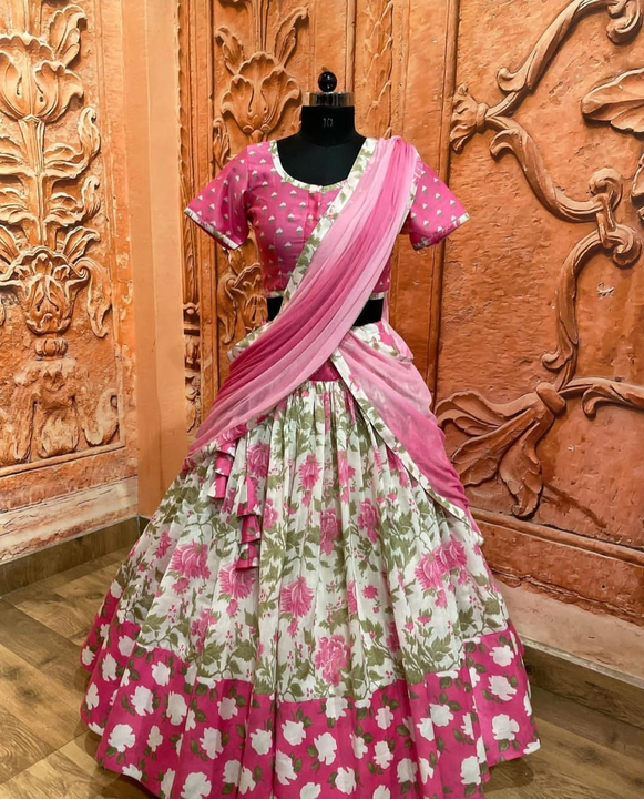 Post image I want 1-10 pieces of Lehenga at a total order value of 10000. Please send me price if you have this available.