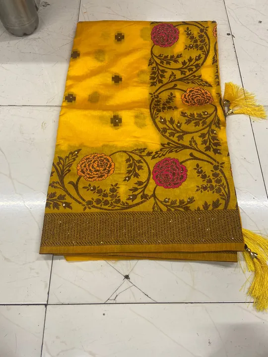 Banarsi silk uploaded by Saavi creation on 3/13/2023