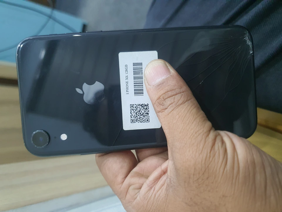 I PHONE XR 128GB BACK PANAL BROKEN, BH-79% uploaded by business on 3/13/2023